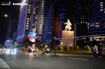 HO CHI MINH CITY NIGHT RUN EXIMBANK 2024 - Ảnh #1989294