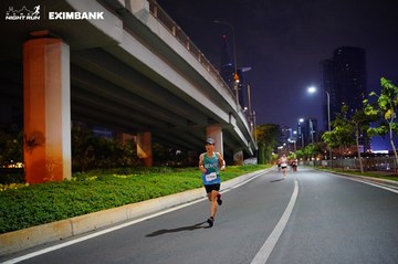HO CHI MINH CITY NIGHT RUN EXIMBANK 2024 - Ảnh #1988654