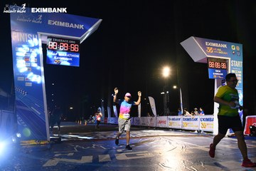 HO CHI MINH CITY NIGHT RUN EXIMBANK 2024 - Ảnh #2065458