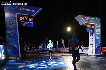 HO CHI MINH CITY NIGHT RUN EXIMBANK 2024 - Ảnh #2060599