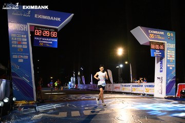 HO CHI MINH CITY NIGHT RUN EXIMBANK 2024 - Ảnh #2065271
