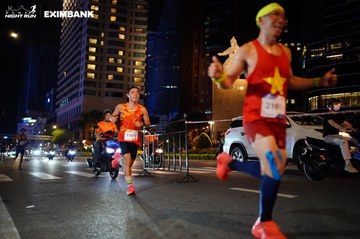 HO CHI MINH CITY NIGHT RUN EXIMBANK 2024 - Ảnh #1989124