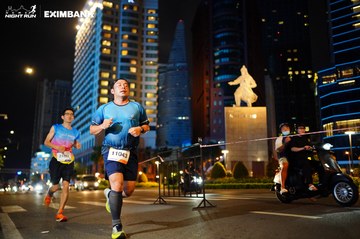 HO CHI MINH CITY NIGHT RUN EXIMBANK 2024 - Ảnh #1989586