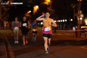 HO CHI MINH CITY NIGHT RUN EXIMBANK 2024 - Ảnh #2159650