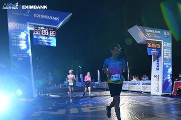 HO CHI MINH CITY NIGHT RUN EXIMBANK 2024 - Ảnh #2063981