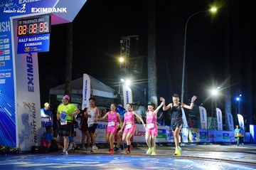 HO CHI MINH CITY NIGHT RUN EXIMBANK 2024 - Ảnh #2033424