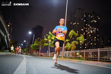 HO CHI MINH CITY NIGHT RUN EXIMBANK 2024 - Ảnh #1988636