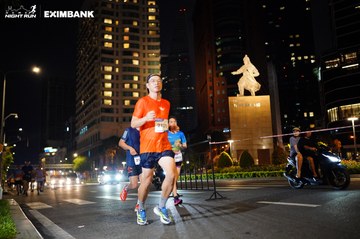 HO CHI MINH CITY NIGHT RUN EXIMBANK 2024 - Ảnh #1990522