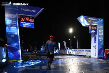 HO CHI MINH CITY NIGHT RUN EXIMBANK 2024 - Ảnh #2060346