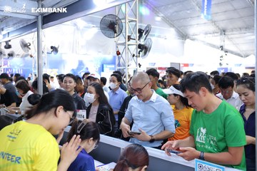 HO CHI MINH CITY NIGHT RUN EXIMBANK 2024 - Ảnh #1964313