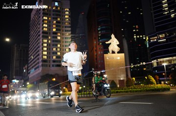 HO CHI MINH CITY NIGHT RUN EXIMBANK 2024 - Ảnh #1990009