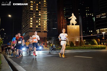 HO CHI MINH CITY NIGHT RUN EXIMBANK 2024 - Ảnh #1990100