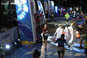 HO CHI MINH CITY NIGHT RUN EXIMBANK 2024 - Ảnh #2032788