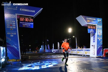 HO CHI MINH CITY NIGHT RUN EXIMBANK 2024 - Ảnh #2065716