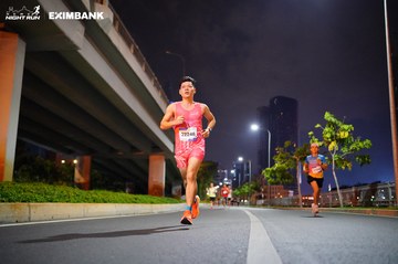 HO CHI MINH CITY NIGHT RUN EXIMBANK 2024 - Ảnh #1988634