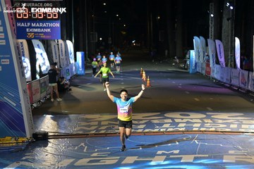 HO CHI MINH CITY NIGHT RUN EXIMBANK 2024 - Ảnh #2027946