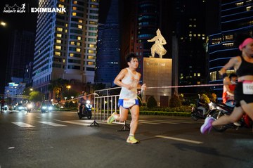 HO CHI MINH CITY NIGHT RUN EXIMBANK 2024 - Ảnh #1989205