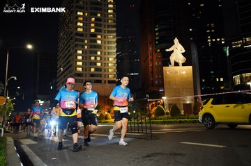 HO CHI MINH CITY NIGHT RUN EXIMBANK 2024 - Ảnh #1990655
