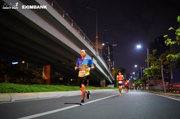 HO CHI MINH CITY NIGHT RUN EXIMBANK 2024 - Ảnh #1988679