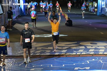 HO CHI MINH CITY NIGHT RUN EXIMBANK 2024 - Ảnh #2029461