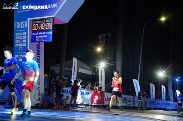 HO CHI MINH CITY NIGHT RUN EXIMBANK 2024 - Ảnh #2034128