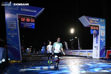 HO CHI MINH CITY NIGHT RUN EXIMBANK 2024 - Ảnh #2060070