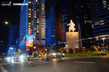 HO CHI MINH CITY NIGHT RUN EXIMBANK 2024 - Ảnh #1990396