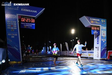 HO CHI MINH CITY NIGHT RUN EXIMBANK 2024 - Ảnh #2062919