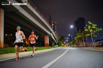 HO CHI MINH CITY NIGHT RUN EXIMBANK 2024 - Ảnh #1988463