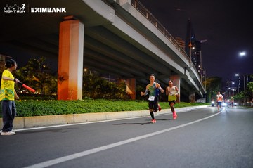 HO CHI MINH CITY NIGHT RUN EXIMBANK 2024 - Ảnh #1988519