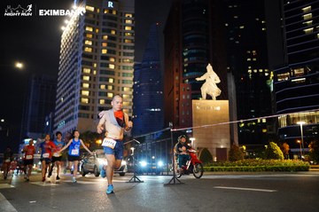 HO CHI MINH CITY NIGHT RUN EXIMBANK 2024 - Ảnh #1989285