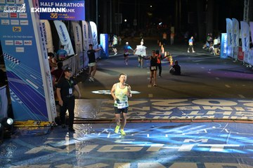 HO CHI MINH CITY NIGHT RUN EXIMBANK 2024 - Ảnh #2026764