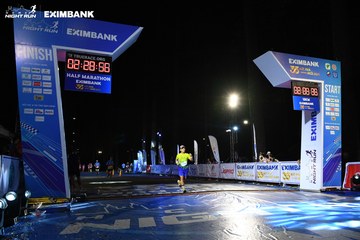 HO CHI MINH CITY NIGHT RUN EXIMBANK 2024 - Ảnh #2064388