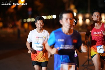 HO CHI MINH CITY NIGHT RUN EXIMBANK 2024 - Ảnh #2158973