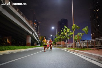 HO CHI MINH CITY NIGHT RUN EXIMBANK 2024 - Ảnh #1988573