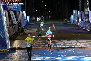 HO CHI MINH CITY NIGHT RUN EXIMBANK 2024 - Ảnh #2027225