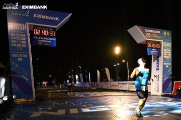 HO CHI MINH CITY NIGHT RUN EXIMBANK 2024 - Ảnh #2061513