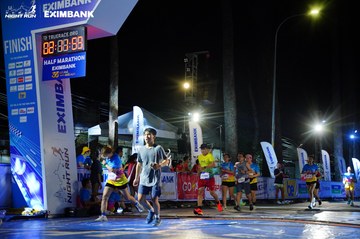 HO CHI MINH CITY NIGHT RUN EXIMBANK 2024 - Ảnh #2033760