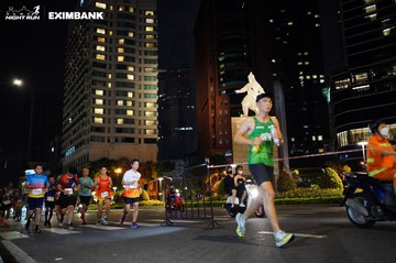 HO CHI MINH CITY NIGHT RUN EXIMBANK 2024 - Ảnh #1990230