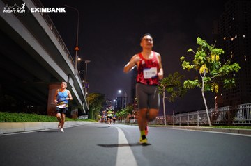 HO CHI MINH CITY NIGHT RUN EXIMBANK 2024 - Ảnh #1988813