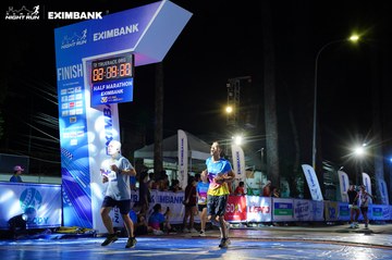 HO CHI MINH CITY NIGHT RUN EXIMBANK 2024 - Ảnh #2033168