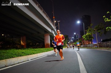 HO CHI MINH CITY NIGHT RUN EXIMBANK 2024 - Ảnh #1988799