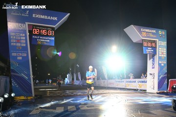 HO CHI MINH CITY NIGHT RUN EXIMBANK 2024 - Ảnh #2065064