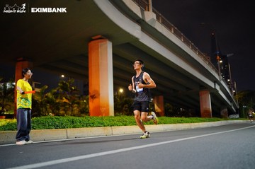 HO CHI MINH CITY NIGHT RUN EXIMBANK 2024 - Ảnh #1988545