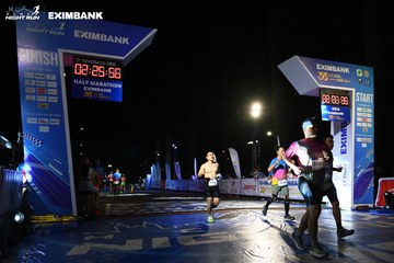 HO CHI MINH CITY NIGHT RUN EXIMBANK 2024 - Ảnh #2061234