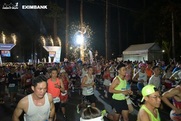 HO CHI MINH CITY NIGHT RUN EXIMBANK 2024 - Ảnh #1970696