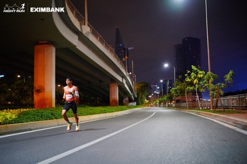 HO CHI MINH CITY NIGHT RUN EXIMBANK 2024 - Ảnh #1988405