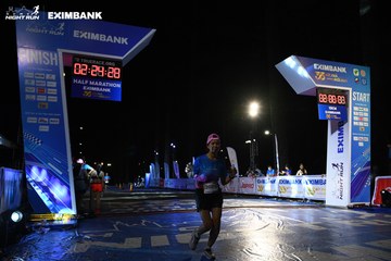 HO CHI MINH CITY NIGHT RUN EXIMBANK 2024 - Ảnh #2059727
