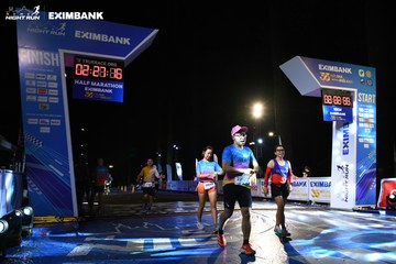 HO CHI MINH CITY NIGHT RUN EXIMBANK 2024 - Ảnh #2063059