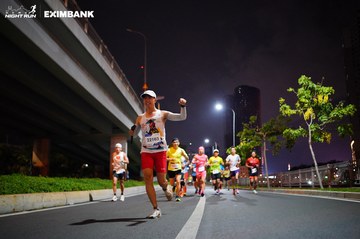 HO CHI MINH CITY NIGHT RUN EXIMBANK 2024 - Ảnh #1988752